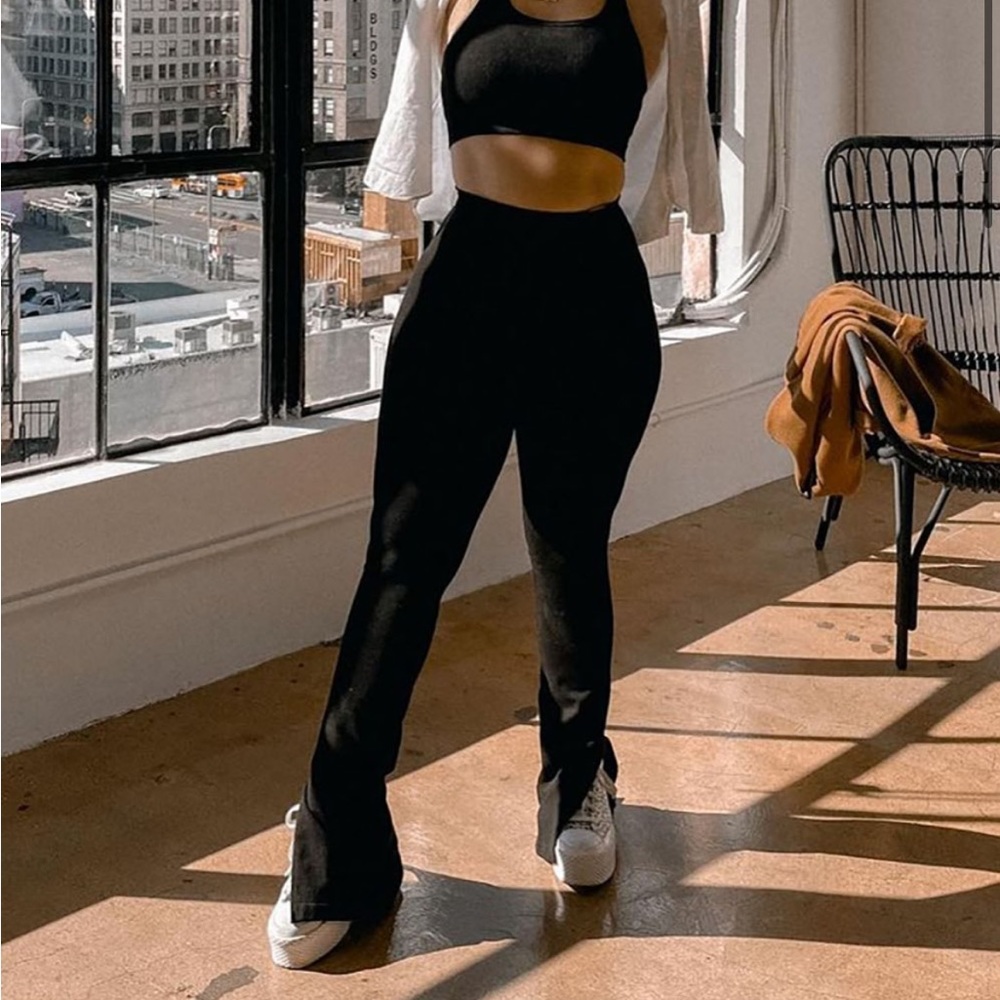 Fabletics Cloud Seamless High-Waisted Pant split hem NWT